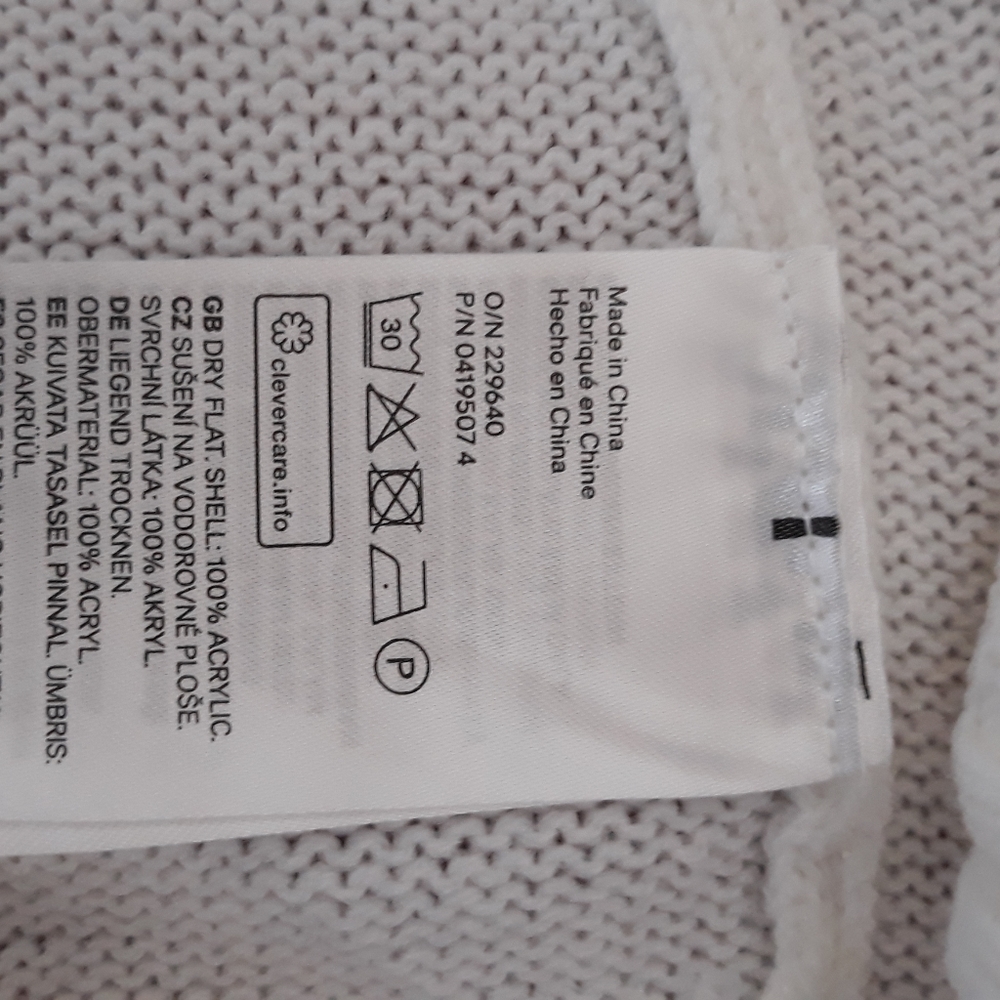 H & M COMFY SLOTH SWEATER - Picture 5 of 5
